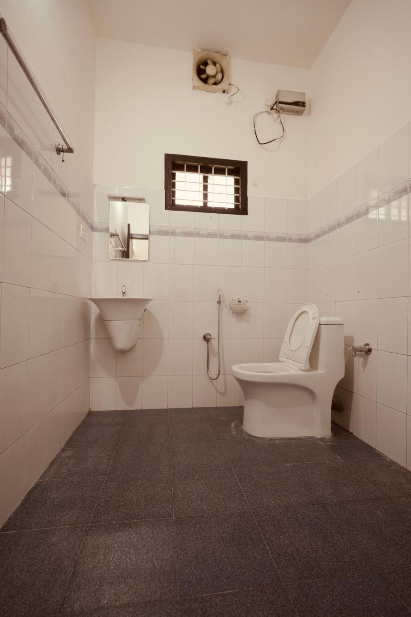 Daffodils Inn Alappuzha المظهر الخارجي الصورة